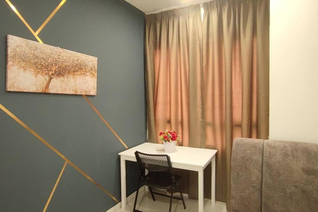 Hzb301-Selfcheck-In-Wi-Fi- Netflix- Parking- Pool-2 Bedroom- Klia, 7099 Sepang Luaran gambar